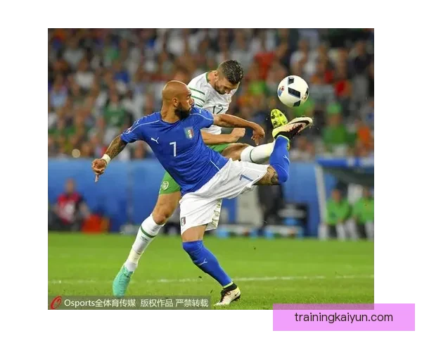 米格尔·阿劳霍近期状态提升，展现出稳健的防守表现