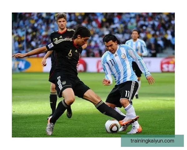 阿根廷队控球战术分析：持续提升的战术打法与比赛表现
